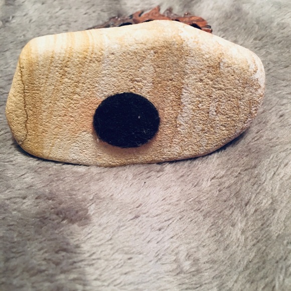 Original paw decoration created and designed by Barto Wildlife, Dubois,Wy. - Picture 4 of 9